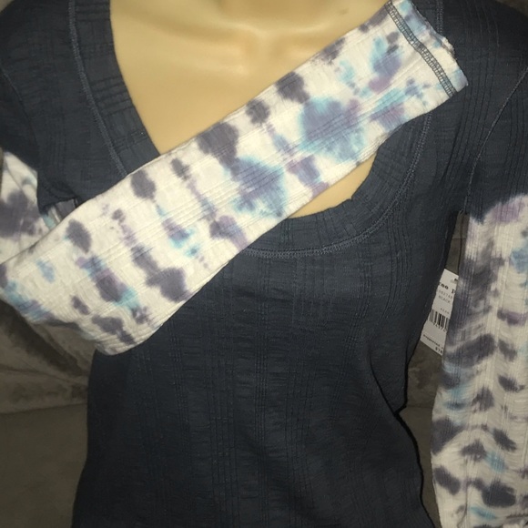 Free People - Picture 3 of 5